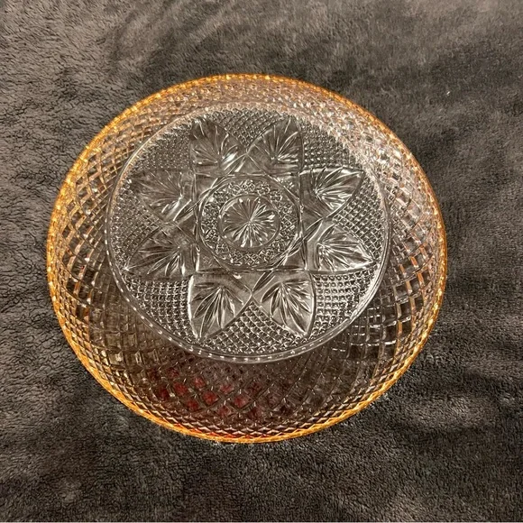 6 Gold-Rimmed crystal Plates - Picture 4 of 5